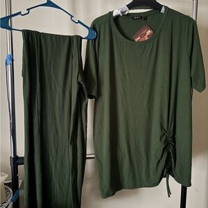 IMAN Green Two-Piece Set